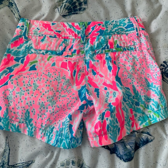 EUC Lilly Pulitzer Callahan Shorts size 00 - Picture 3 of 4